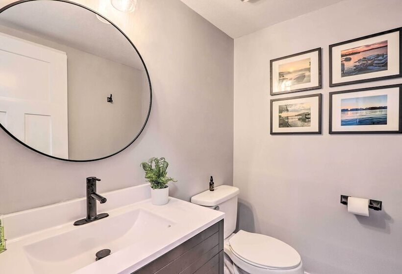 Private Boat Dock & Deck: Lakefront Home!