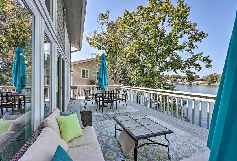 Private Boat Dock & Deck: Lakefront Home!