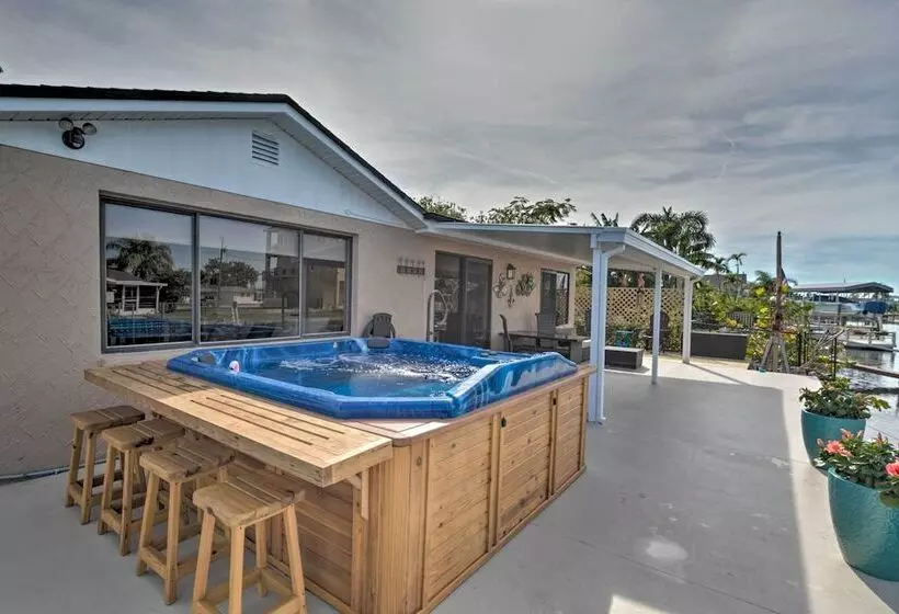 Canalfront Home W/ Dock & Access To Gulf Of Mexico