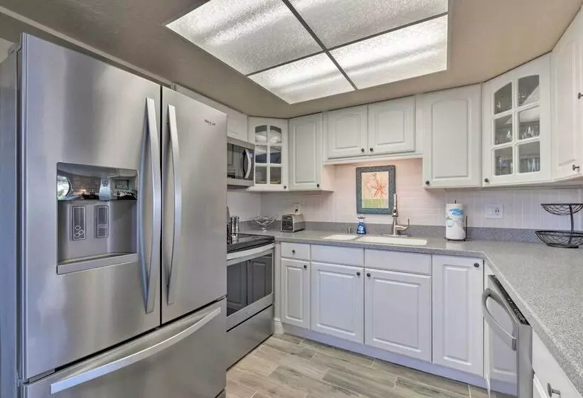 Canalfront Home W/ Dock & Access To Gulf Of Mexico