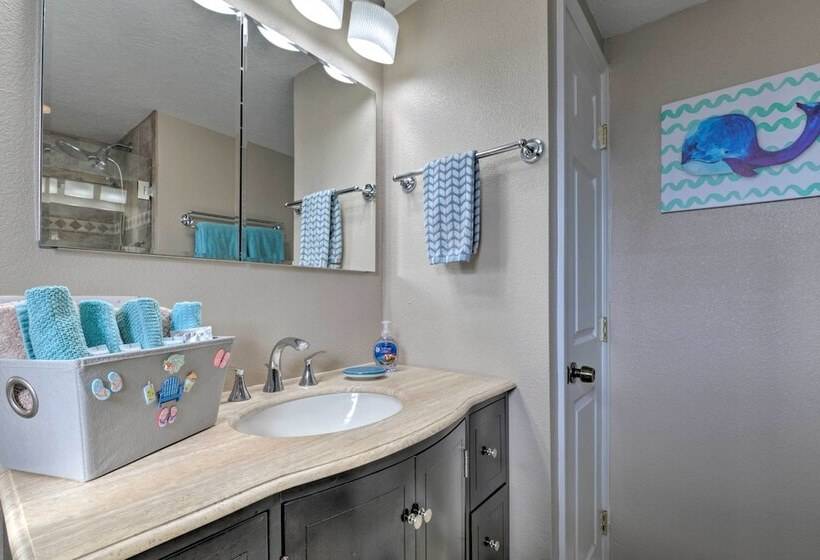 Canalfront Home W/ Dock & Access To Gulf Of Mexico