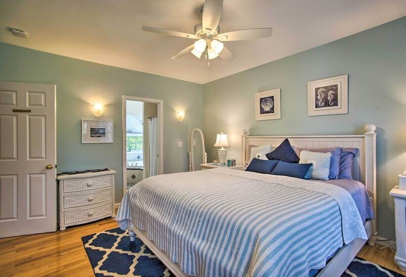 1 Mi To Beach: Home W/ Fire Pit & Bbq In Cape Cod!