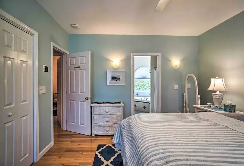 1 Mi To Beach: Home W/ Fire Pit & Bbq In Cape Cod!