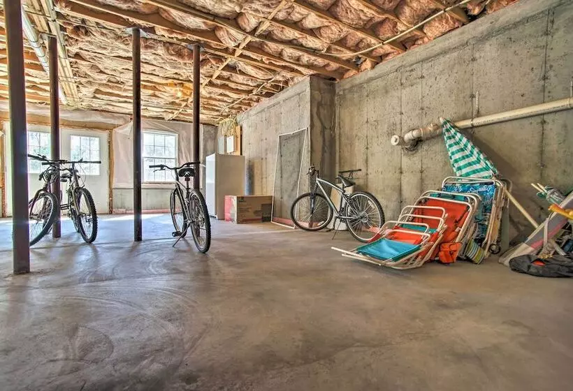 1 Mi To Beach: Home W/ Fire Pit & Bbq In Cape Cod!