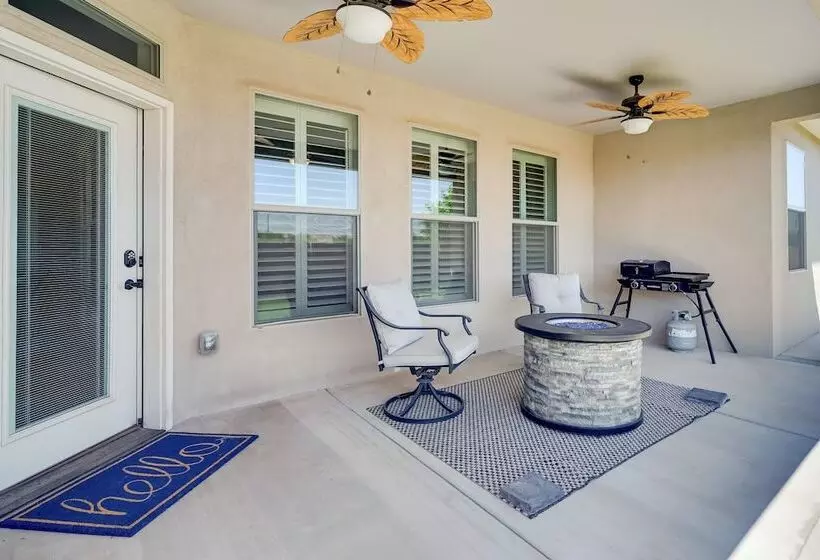 Carlsbad Retreat W/ Fire Pit & Fenced Yard!