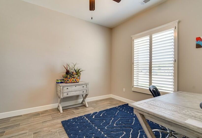 Carlsbad Retreat W/ Fire Pit & Fenced Yard!