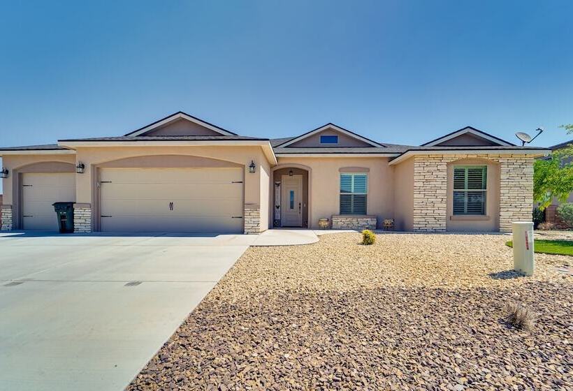 Carlsbad Retreat W/ Fire Pit & Fenced Yard!