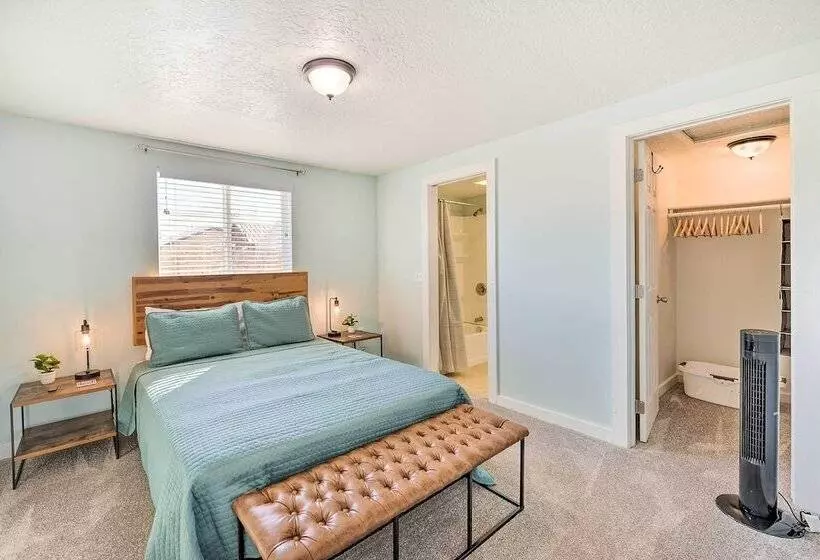 Centrally Located Pinedale Vacation Rental!