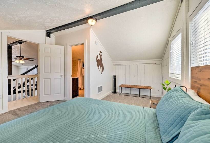 Centrally Located Pinedale Vacation Rental!