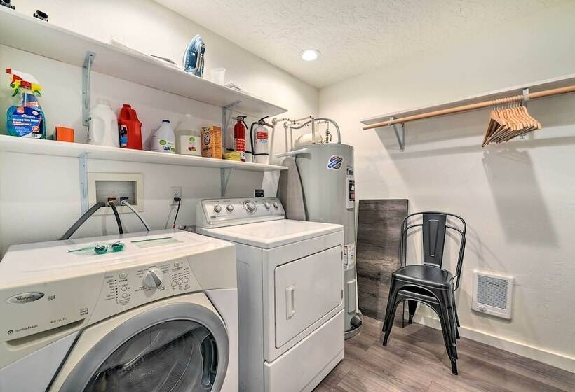 Centrally Located Pinedale Vacation Rental!