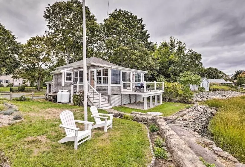 Charming Bristol Cottage W/ Private Beach!