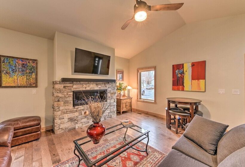 Charming Buena Vista Home ~ 1 Block To Main Street