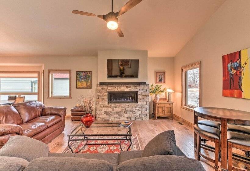 Charming Buena Vista Home ~ 1 Block To Main Street