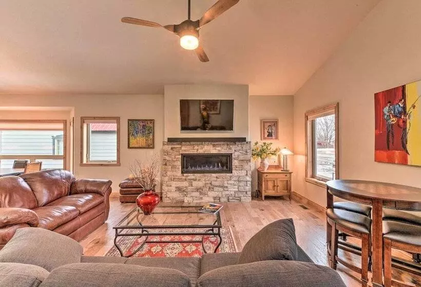 Charming Buena Vista Home ~ 1 Block To Main Street