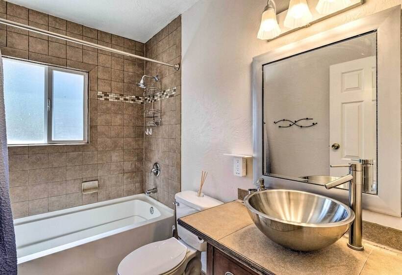 Reno Home W/ Deck: 1 Mi To Riverwalk District!