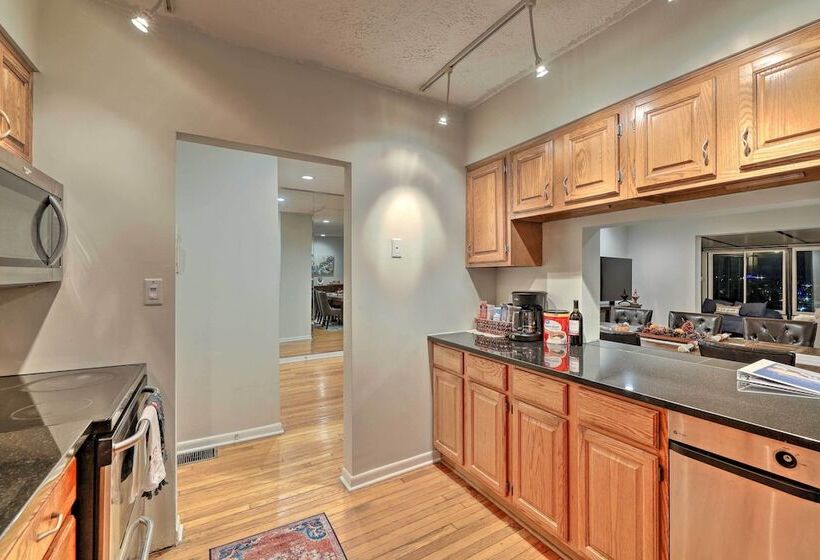 Cincinnati Home, Patio W/ Downtown Views!