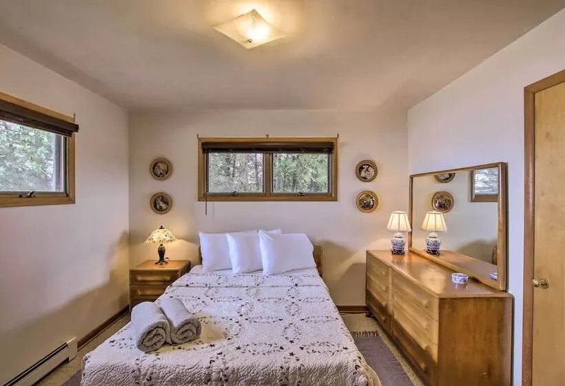 Cozy Baileys Harbor Cottage On Lake Michigan!