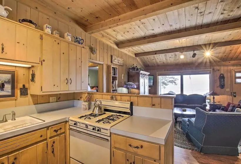 Cozy Baileys Harbor Cottage On Lake Michigan!