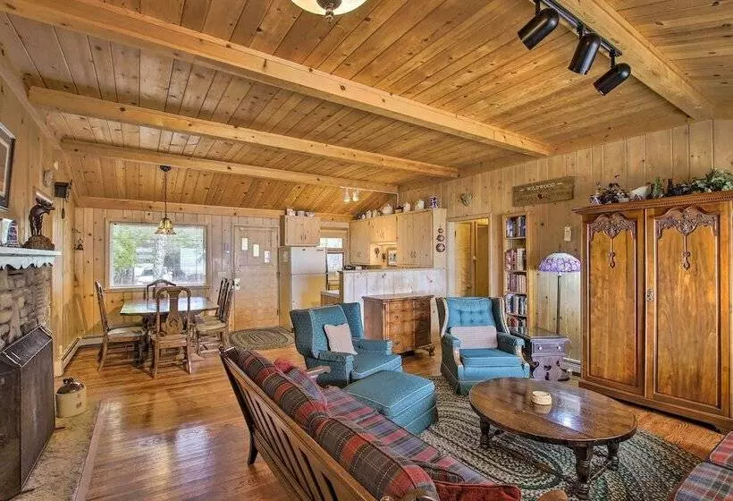 Cozy Baileys Harbor Cottage On Lake Michigan!
