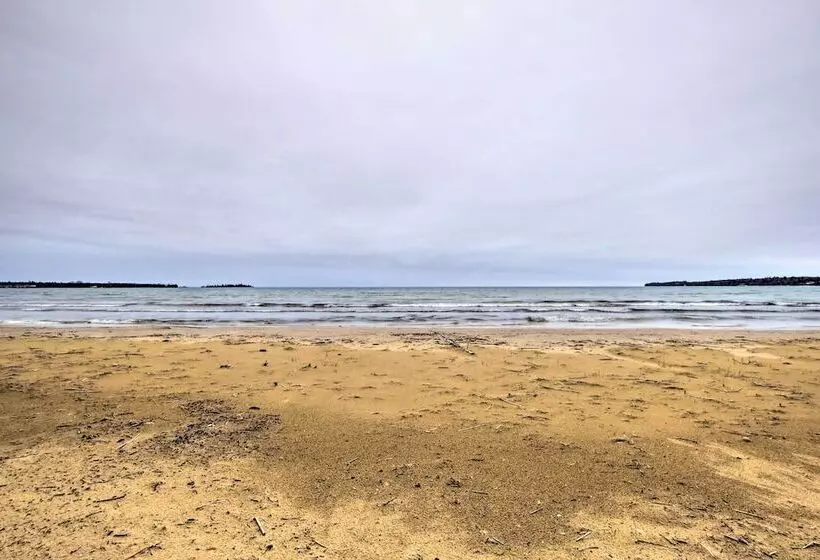 Cozy Baileys Harbor Cottage On Lake Michigan!