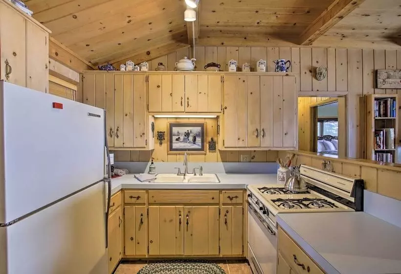 Cozy Baileys Harbor Cottage On Lake Michigan!