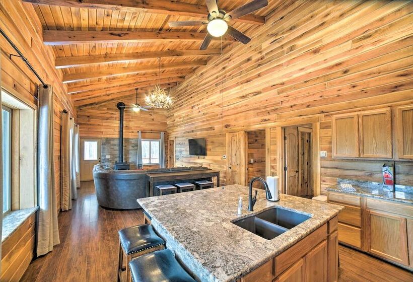 Woodsy Mountain Cabin: 2 Mi To Angel Fire Resort!