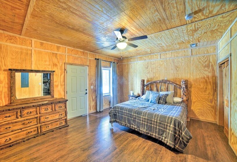 Woodsy Mountain Cabin: 2 Mi To Angel Fire Resort!