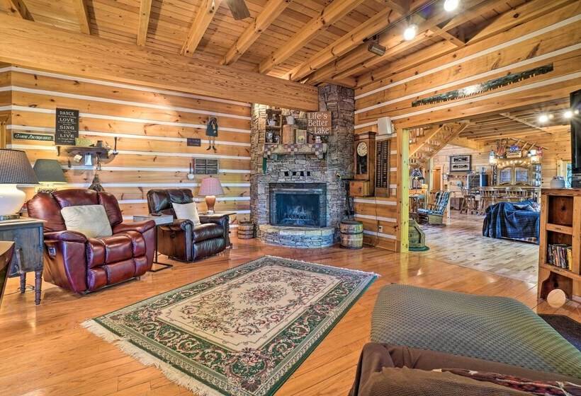 Custom Cabin W/ 12 Acres On Dale Hollow Lake!