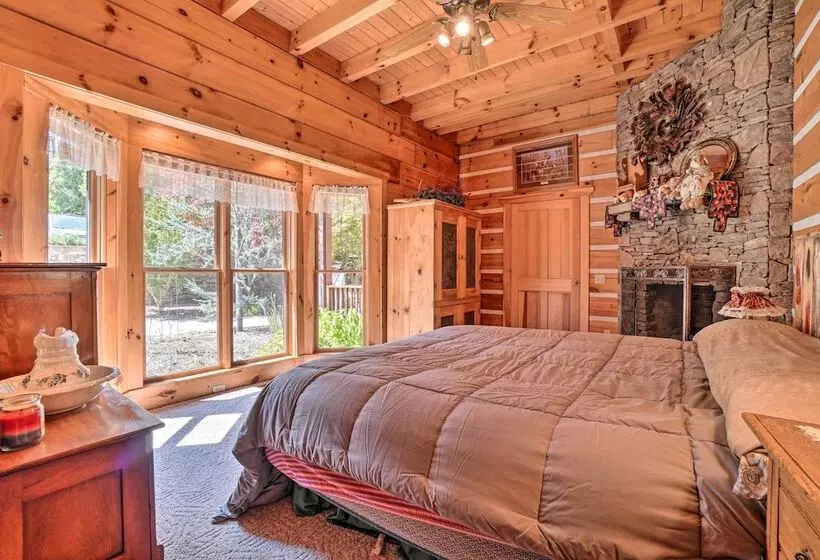 Custom Cabin W/ 12 Acres On Dale Hollow Lake!