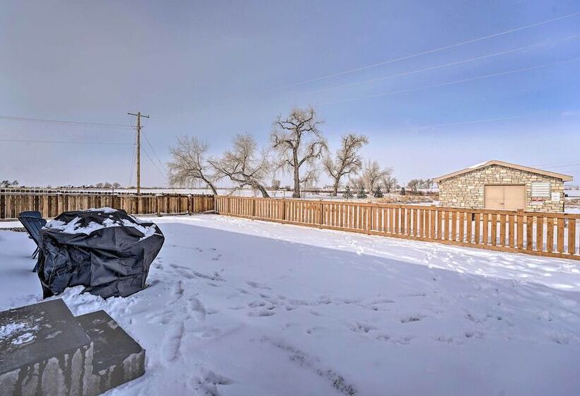 Dreamy Windsor Home With Grill ~ 3 Miles To Lake!