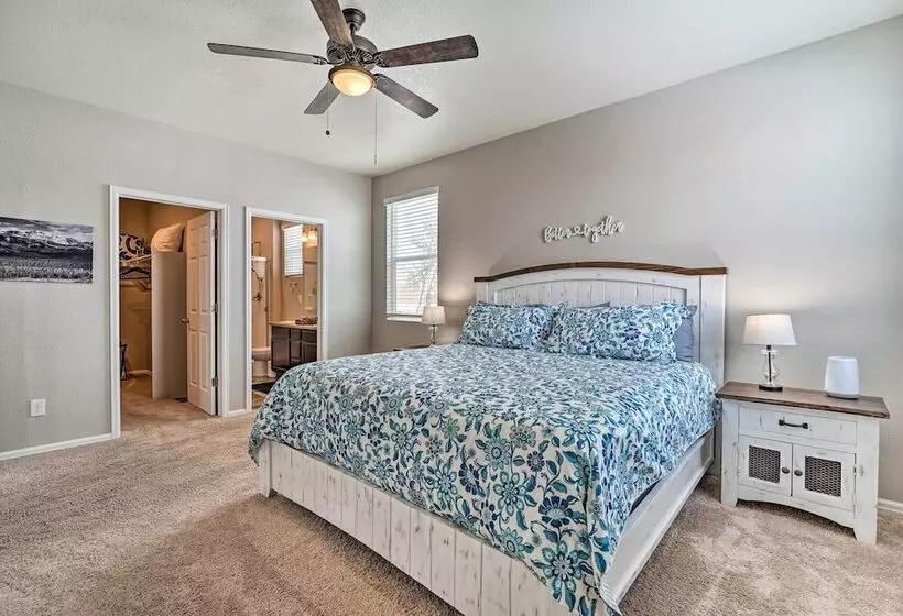 Dreamy Windsor Home With Grill ~ 3 Miles To Lake!