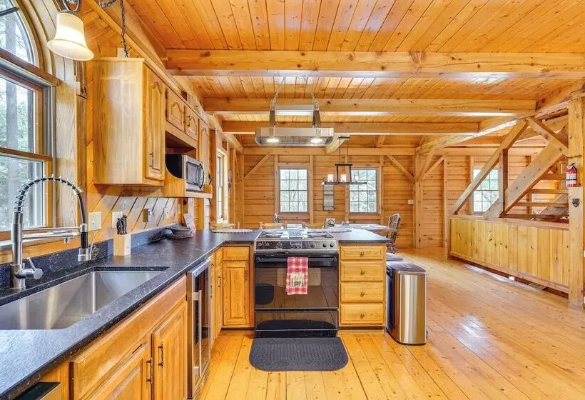 Athol Cabin W/ Deck & Fire Pit, 10 Mi To Lake