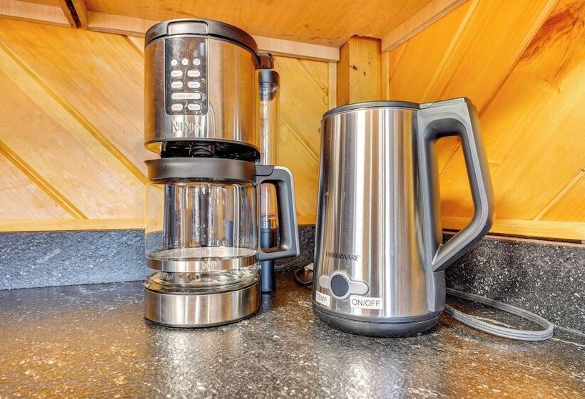 Athol Cabin W/ Deck & Fire Pit, 10 Mi To Lake