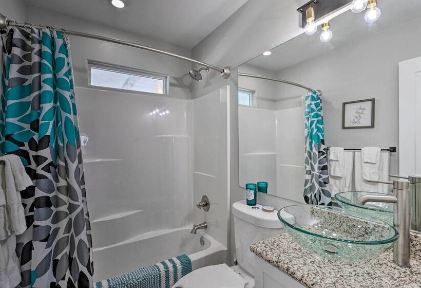 Montrose Adventure Base: Near Skiing & San Juans!