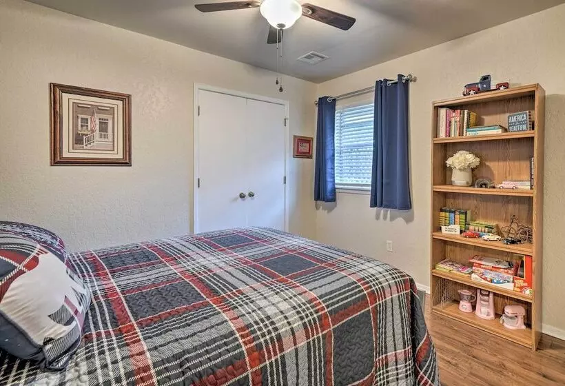 Home W/ Screened Porch ~ 10 Miles To Dtwn Okc!