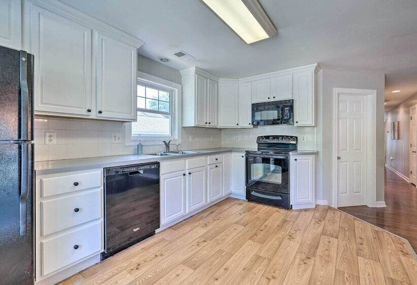 Idyllic Pasadena Retreat With Garden + Hot Tub!