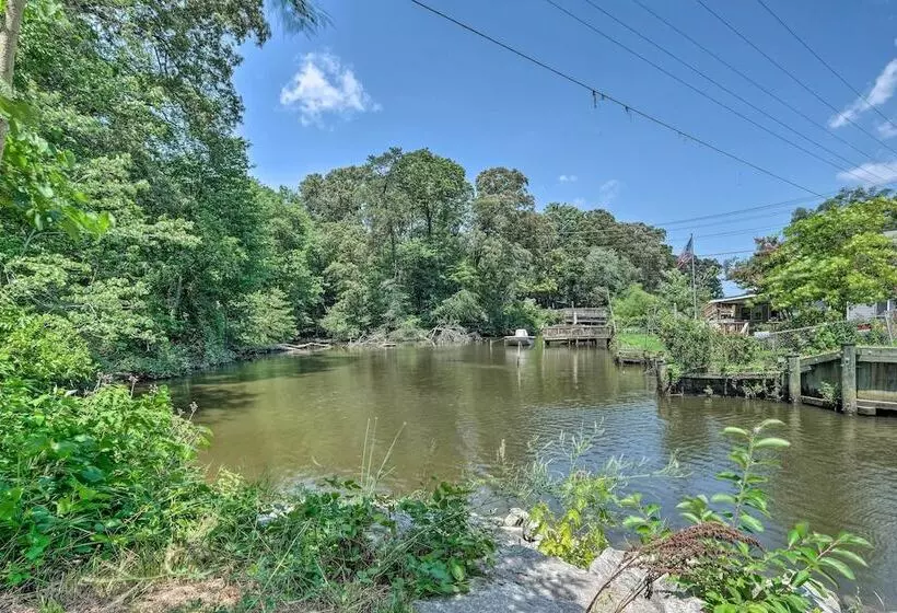 Idyllic Pasadena Retreat With Garden + Hot Tub!