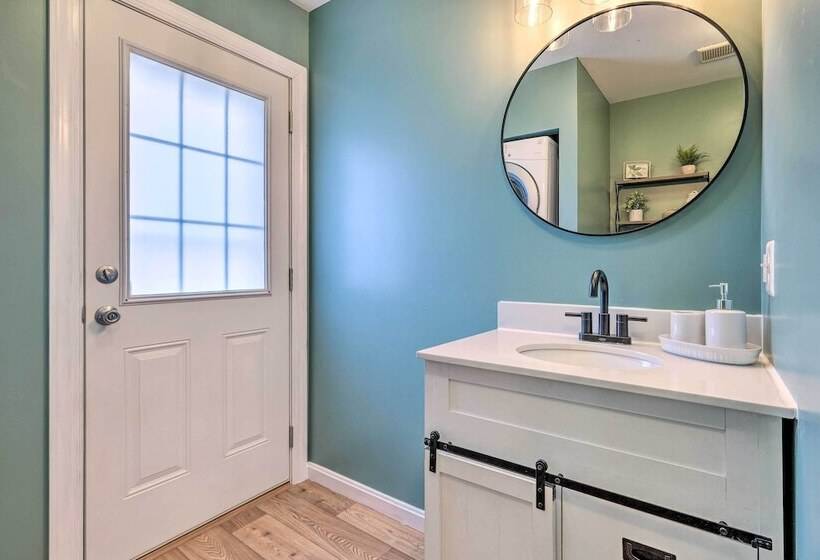 Idyllic Pasadena Retreat With Garden + Hot Tub!