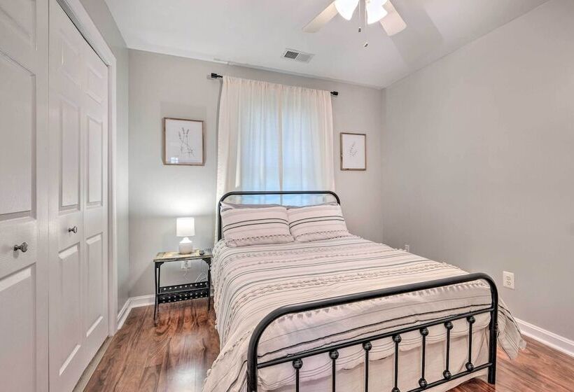 Idyllic Pasadena Retreat With Garden + Hot Tub!