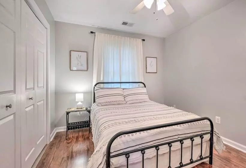 Idyllic Pasadena Retreat With Garden + Hot Tub!