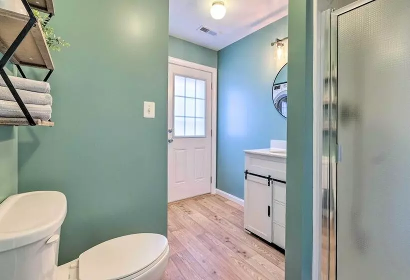 Idyllic Pasadena Retreat With Garden + Hot Tub!