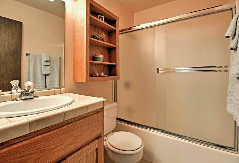 Irish Beach  Ocean View  Home On Manchester Coast!