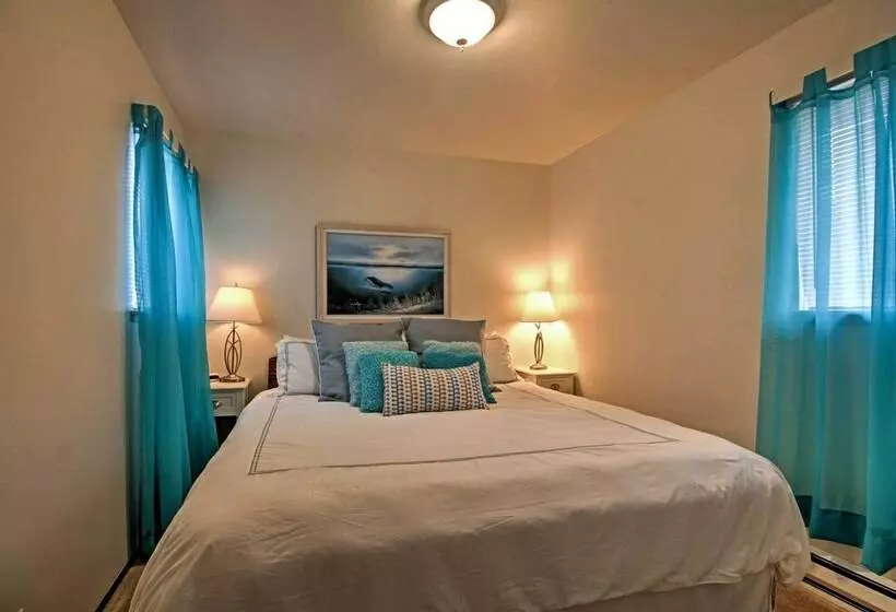 Irish Beach  Ocean View  Home On Manchester Coast!