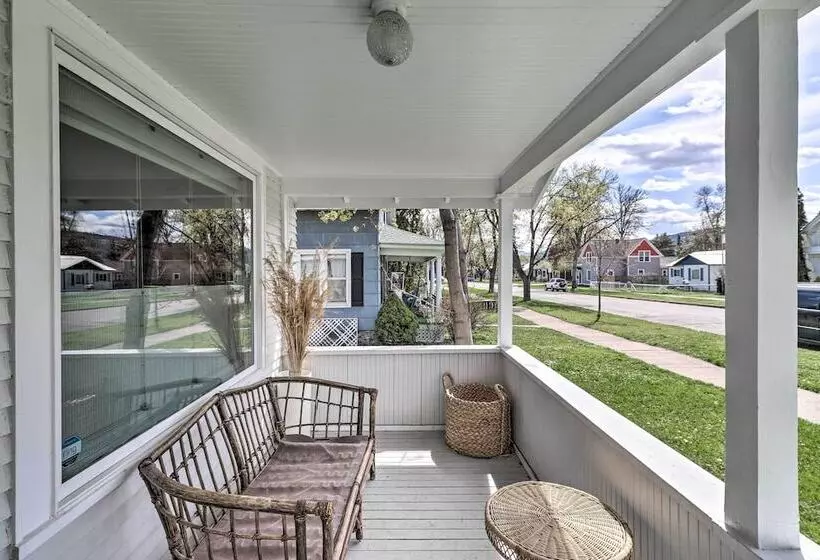 Luxe Glacier Getaway: Walk To Downtown Kalispell!