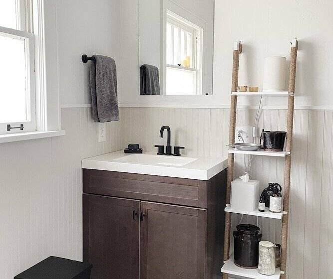 Luxe Glacier Getaway: Walk To Downtown Kalispell!