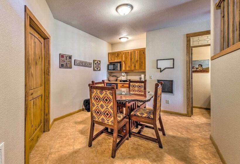 Luxe Ruidoso Home W/ Hot Tub + Mountain Views