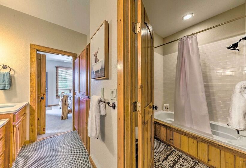 Luxe Ruidoso Home W/ Hot Tub + Mountain Views