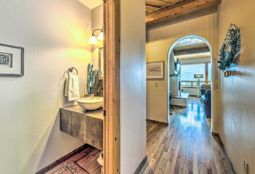 Luxe Ruidoso Home W/ Hot Tub + Mountain Views