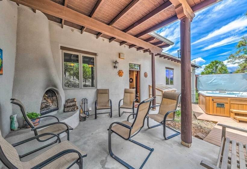 Luxe Ruidoso Home W/ Hot Tub + Mountain Views