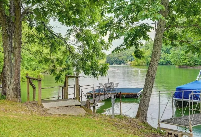 Modern Tims Ford Lake Home W/ Private Dock & Pool!